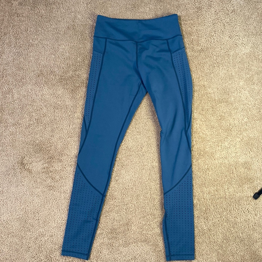 Curves n Combatboots Empowered V4 Leggings with Laser Cut Outs Size Medium